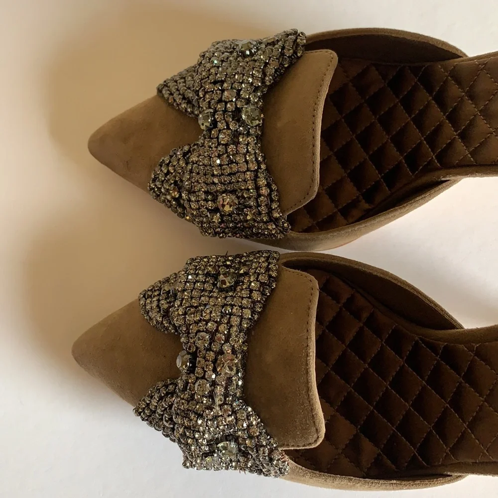RARE Tory Burch Esme Tan D’Orsays pumps, black diamond